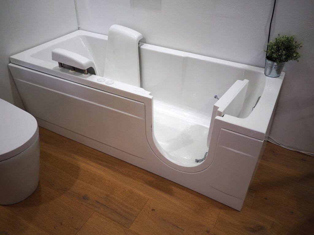 disabled access bathroom bathtub